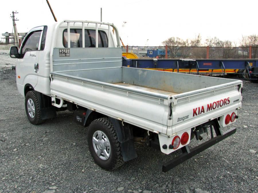 Купить грузовик бу иркутской области. Kia Bongo III удлиненный. Киа Бонго 3 1.4 тонны. Даз 150 бортовой грузовик. Торсион Киа Бонго 3 4вд.